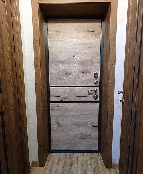 Дверь с отделкой МДФ Дверь с отделкой МДФ