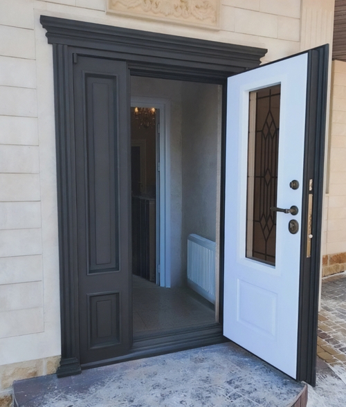 Уличная металлобагетная дверь Уличная металлобагетная дверь